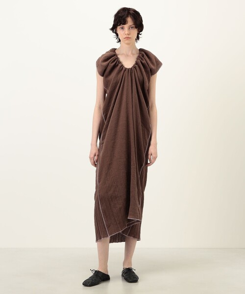 BASERANGE(ベースレンジ)の「BASERANGE MAX DRESS リネンコットン ワンピース(ワンピース・レディース・ダークブラウン・S)」の5枚目の写真