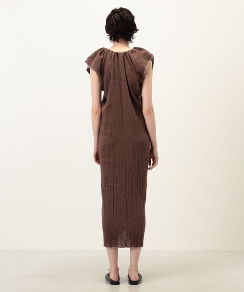 BASERANGE(ベースレンジ)の「BASERANGE MAX DRESS リネンコットン ワンピース(ワンピース・レディース・ダークブラウン・S)」の7枚目の写真