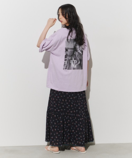 Unitage(ユニテージ)の「バックフォトBIG TEE(Tシャツ/カットソー・レディース・ライトパープル/ホワイト/チャコールグレー・FREE)」の18枚目の写真