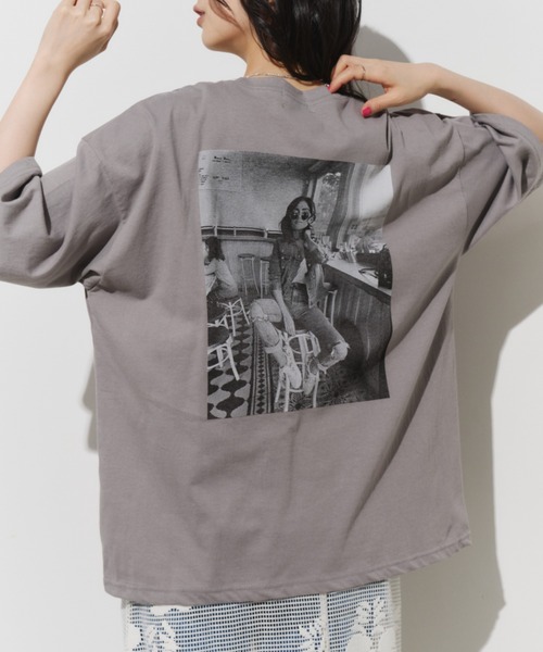 Unitage(ユニテージ)の「バックフォトBIG TEE(Tシャツ/カットソー・レディース・ライトパープル/ホワイト/チャコールグレー・FREE)」の9枚目の写真