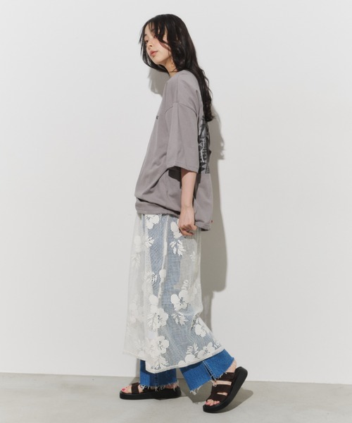 Unitage(ユニテージ)の「バックフォトBIG TEE(Tシャツ/カットソー・レディース・ライトパープル/ホワイト/チャコールグレー・FREE)」の11枚目の写真