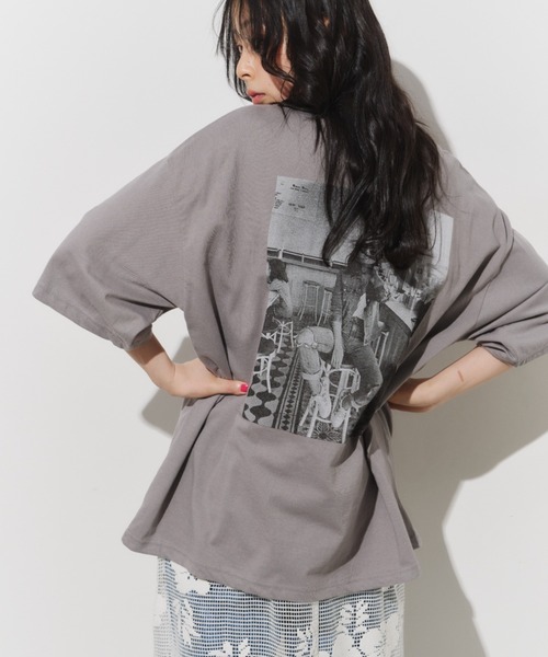 Unitage(ユニテージ)の「バックフォトBIG TEE(Tシャツ/カットソー・レディース・ライトパープル/ホワイト/チャコールグレー・FREE)」の8枚目の写真