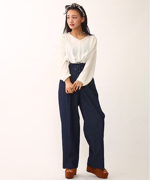 one after another NICE CLAUP（ワンアフターアナザーナイスクラップ）の「【ナイスクラップ】センタープレスベルト付きパンツ（その他パンツ・レディース・ベージュ/ネイビー/ブルー・FREE）」の15枚目の写真