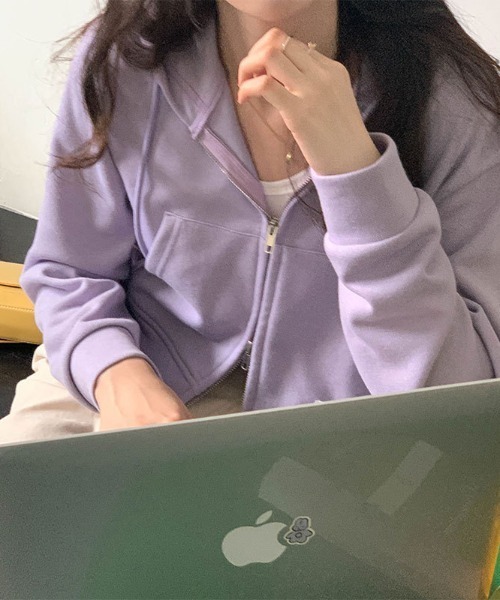 boemy(ボエミー)の「ワンポイントロゴ クロップドパーカー(パーカー・レディース・ブラック・FREE)」の22枚目の写真