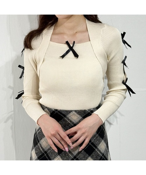 marcydorn(マーシードルン)の「肩あき×リボンガーリーニットトップス(ニット/セーター・レディース・ホワイト・ONE SIZE)」の17枚目の写真