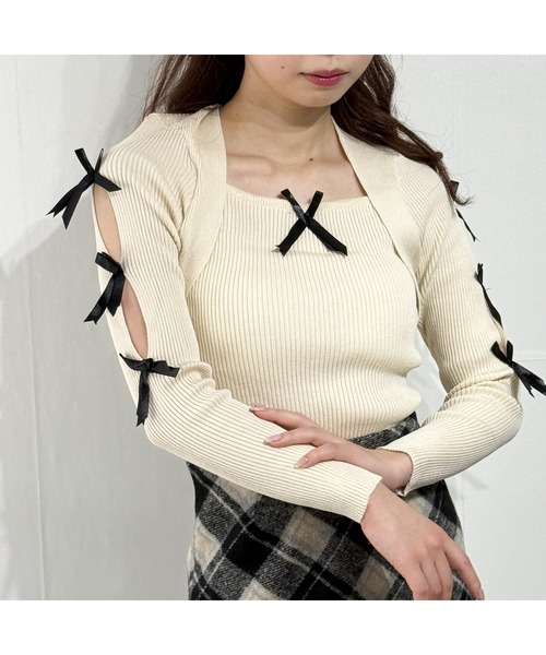 marcydorn(マーシードルン)の「肩あき×リボンガーリーニットトップス(ニット/セーター・レディース・ホワイト・ONE SIZE)」の12枚目の写真