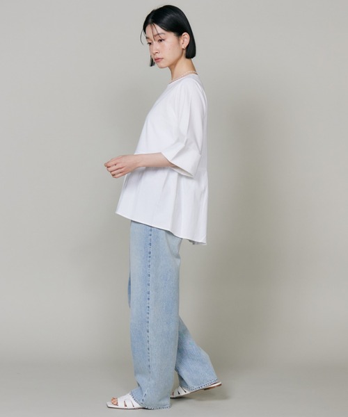 I.T.'S international(イッツインターナショナル)の「スーピマコットン ペプラムギャザープルオーバー(Tシャツ/カットソー・レディース・ダークブラウン/ネイビー/ホワイト・フリー)」の15枚目の写真