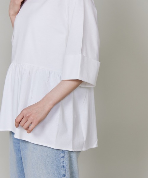 I.T.'S international(イッツインターナショナル)の「スーピマコットン ペプラムギャザープルオーバー(Tシャツ/カットソー・レディース・ダークブラウン/ネイビー/ホワイト・フリー)」の9枚目の写真