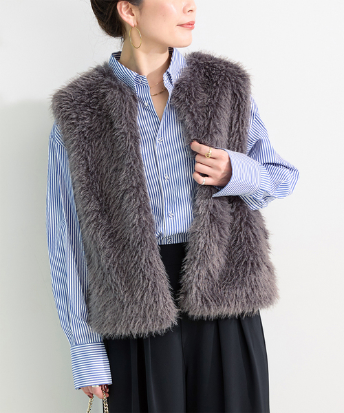 B.C STOCK（ベーセーストック）の「FUR VEST（ベスト・レディース・グレー/ベージュ/アイボリー・FREE）」の3枚目の写真