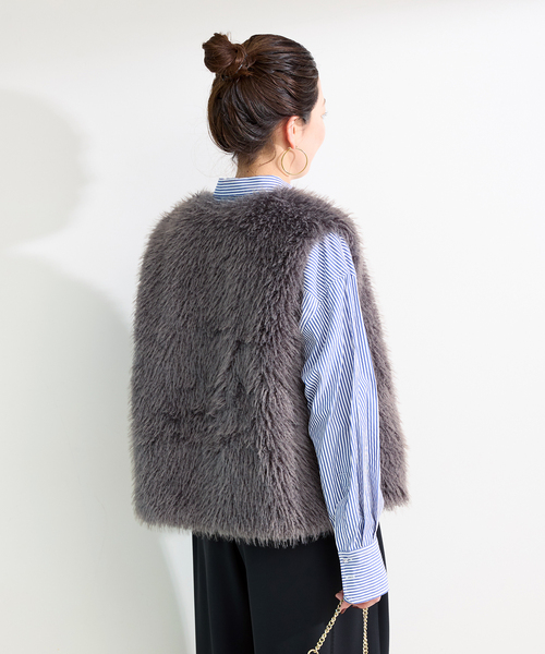 B.C STOCK（ベーセーストック）の「FUR VEST（ベスト・レディース・グレー/ベージュ/アイボリー・FREE）」の10枚目の写真