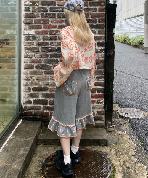 HELLO.SANFRANCISCO(ハローサンフランシスコ)の「【HELLO.SANFRANCISCO】裾フリル星柄スウェットハーフパンツ(その他パンツ・レディース・ライトグレー/グレー・ONE SIZE)」の7枚目の写真