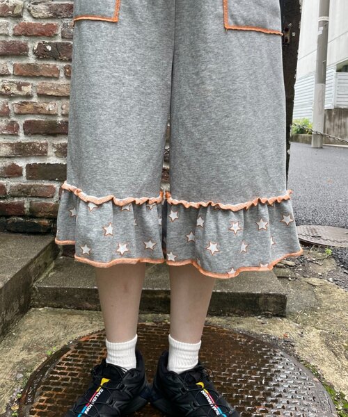 HELLO.SANFRANCISCO(ハローサンフランシスコ)の「【HELLO.SANFRANCISCO】裾フリル星柄スウェットハーフパンツ(その他パンツ・レディース・ライトグレー/グレー・ONE SIZE)」の11枚目の写真