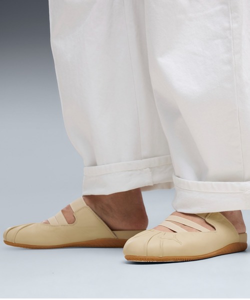 PUMA(プーマ)の「PUMA プーマ ウィメンズ スピードキャット ミュール サンダル(スニーカー・レディース・バーガンディー/オートミール/ダークブラウン系/ブラック×レッド・23.0cm/22.5cm/22.0cm/24.0cm/23.5cm/24.5cm/26.0cm/25.5cm/25.0cm)」の3枚目の写真