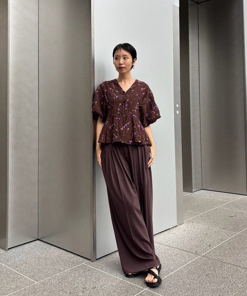 Ameri(アメリ)の「LUCIA BERRY EMBROIDERY SEER GOWN(シャツ/ブラウス・レディース・ホワイト/ブラウン・FREE)」の18枚目の写真