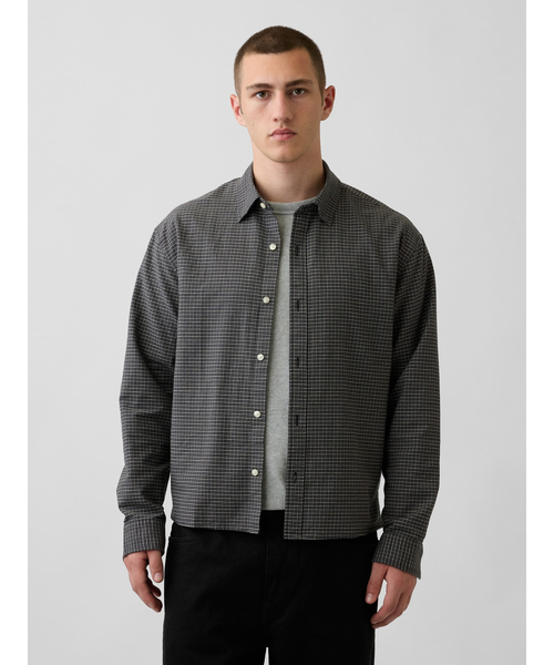 GAP(ギャップ)の「リラックスフィット クロップド ストレートヘム オックスフォードシャツ(シャツ/ブラウス・メンズ・ブルー系その他/ホワイト×ブルー/ブラウン系その他・XS/S/M/L/XL)」の3枚目の写真
