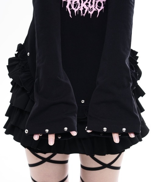 TRAVAS TOKYO(トラバス トウキョウ)の「『TRAVAS TOKYO/トラバス トーキョー』ゴシックロゴオフショルトップス(Tシャツ/カットソー・レディース・ブラック×ホワイト/ブラック×ピンク・FREE)」の9枚目の写真