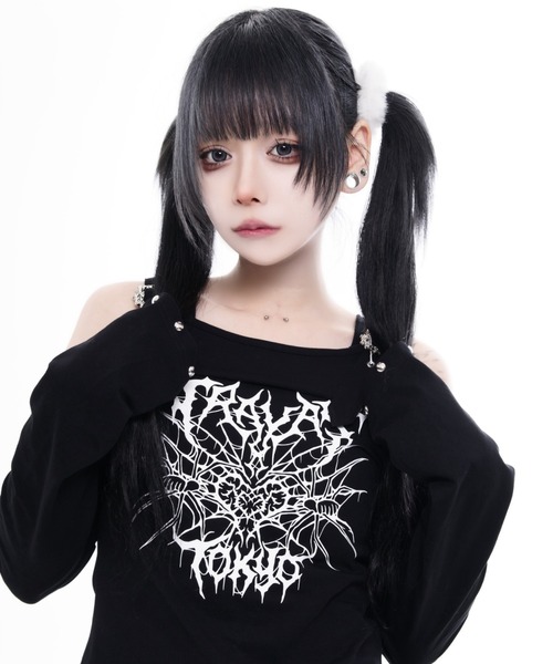 TRAVAS TOKYO(トラバス トウキョウ)の「『TRAVAS TOKYO/トラバス トーキョー』ゴシックロゴオフショルトップス(Tシャツ/カットソー・レディース・ブラック×ホワイト/ブラック×ピンク・FREE)」の5枚目の写真
