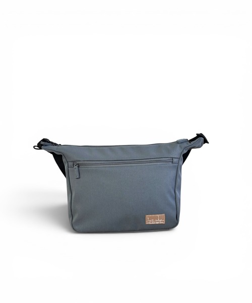 CHELSEA New York(チェルシーニューヨーク)の「ツイルポリショルダーバッグ(ショルダーバッグ・レディース・グレー/ブラック/オフホワイト・FREE)」の1枚目の写真