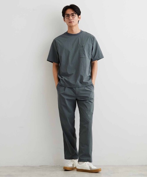 THE SHOP TK (ザ ショップ ティーケー )の「【接触冷感/洗濯機OK/セットアップ可】ナイロンストレッチ半袖Tシャツ(Tシャツ/カットソー・メンズ・ダークグレー/ブラック・02/03)」の9枚目の写真