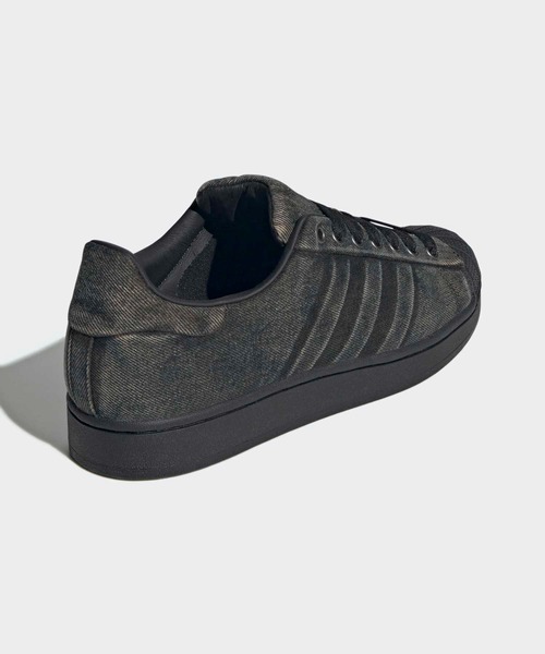 adidas(アディダス)の「スーパースター 82 シューズ / Superstar 82 Shoes / アディダスオリジナルス adidas Originals(スニーカー・メンズ・ブラック・24.0cm/24.5cm/23.0cm/23.5cm/28.0cm/28.5cm/29.0cm/22.0cm/27.0cm/22.5cm/27.5cm/25.0cm/25.5cm/26.0cm/26.5cm)」の5枚目の写真