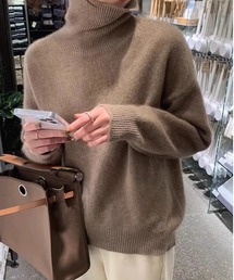 タートルネックニットプルオーバー