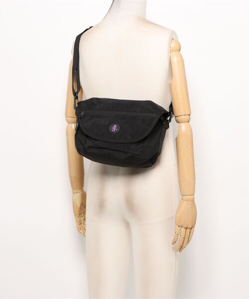 Gramicci(グラミチ)の「【GRAMICCI(グラミチ) 】MULTI SIDE BAG(ボディバッグ/ウエストポーチ・メンズ・ブラック・FREE)」の5枚目の写真