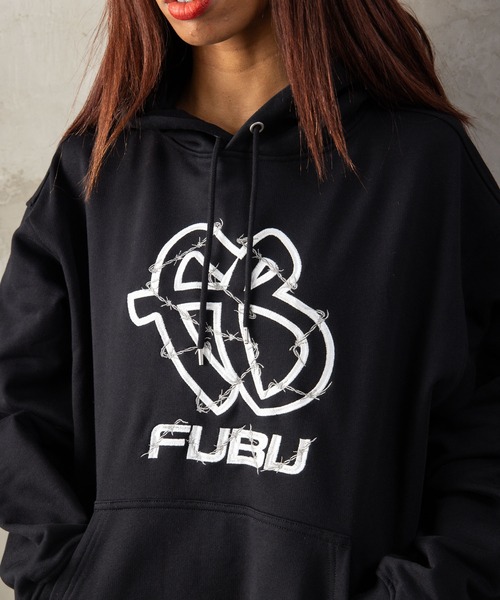 FUBU（ フブ）の「FUBU フブ M’S BARBED WIRE OG LOGO HOODIE/バーブワイヤーOGロゴフーディー（パーカー・メンズ・アッシュグレー/ブラック・M/L/XL/XXL）」の20枚目の写真