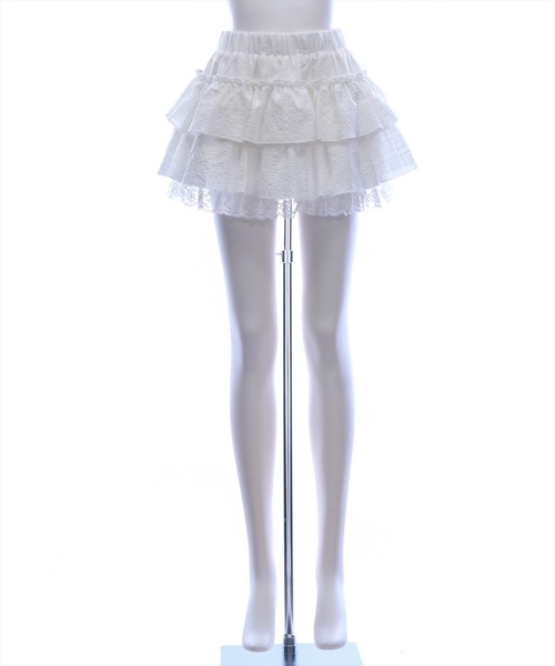 clear（クリア）の「裾レースフリルティアードミニスカート［骨格ウェーブ／ガーリー］（スカート・レディース・ブラック/ホワイト・S/M）」の7枚目の写真