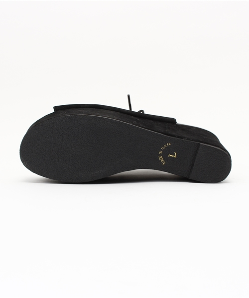 one after another NICE CLAUP（ワンアフターアナザーナイスクラップ）の「【ナイスクラップ】厚底レースアップサンダル（サンダル・レディース・レッド/ブラック/キャメル・LARGE/SMALL/MEDIUM）」の5枚目の写真