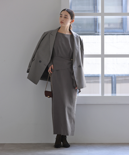 La TOTALITE（ラトータリテ）の「【洗える】ウエストラッフルワンピース（ワンピース・レディース・チャコールグレー/ネイビー・38/36）」の3枚目の写真