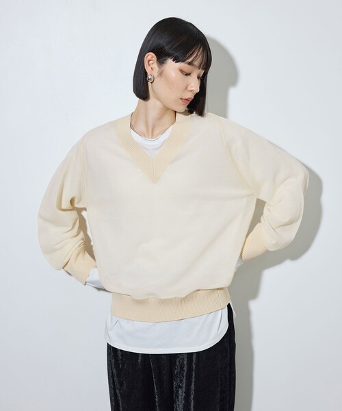 ADAM ET ROPE'（アダムエロペ）の「【サステナブル】ハイツイストウールコンビVニット（ニット/セーター・レディース・ブラック/マスタード/オフホワイト・FREE）」の12枚目の写真