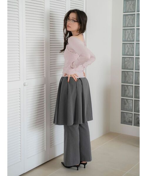 Ungrid(アングリッド)の「スカートレイヤードフレアパンツ(その他パンツ・レディース・ブラウン/グレー・MEDIUM/SMALL)」の17枚目の写真
