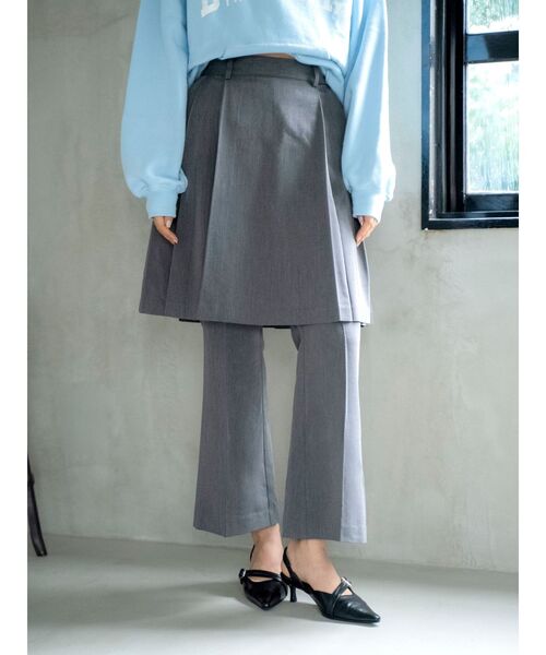 Ungrid(アングリッド)の「スカートレイヤードフレアパンツ(その他パンツ・レディース・ブラウン/グレー・MEDIUM/SMALL)」の19枚目の写真