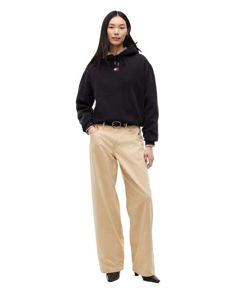tommy jeans（トミー ジーンズ）の「【オンライン限定】バッジフーディ―（スウェット・レディース・ホワイト/ブラック・SMALL/MEDIUM/X-SMALL）」の3枚目の写真