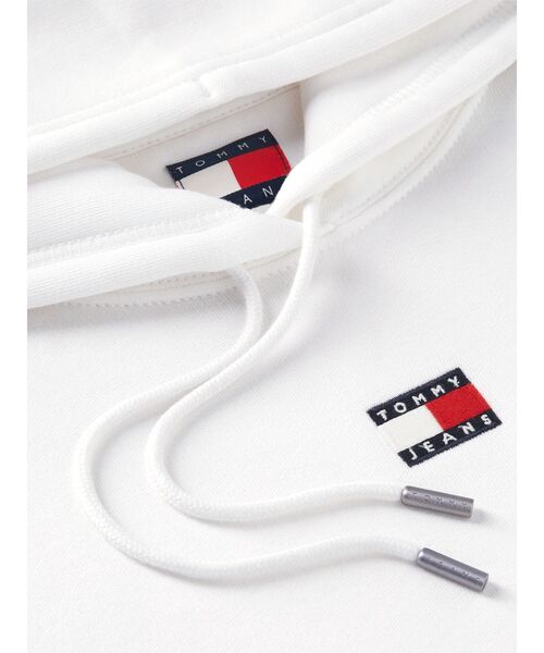 tommy jeans（トミー ジーンズ）の「【オンライン限定】バッジフーディ―（スウェット・レディース・ホワイト/ブラック・SMALL/MEDIUM/X-SMALL）」の12枚目の写真