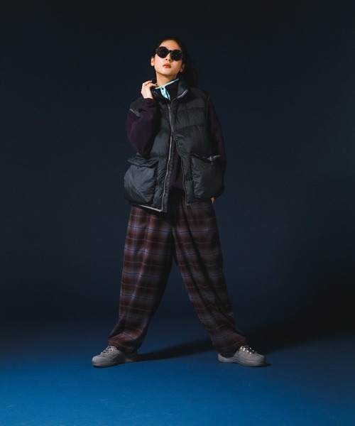 TAION(タイオン)の「『別注』TAION×EKAL ダウンベスト(ダウンベスト・メンズ・ダークグレー/カーキ・MEDIUM/LARGE)」の3枚目の写真