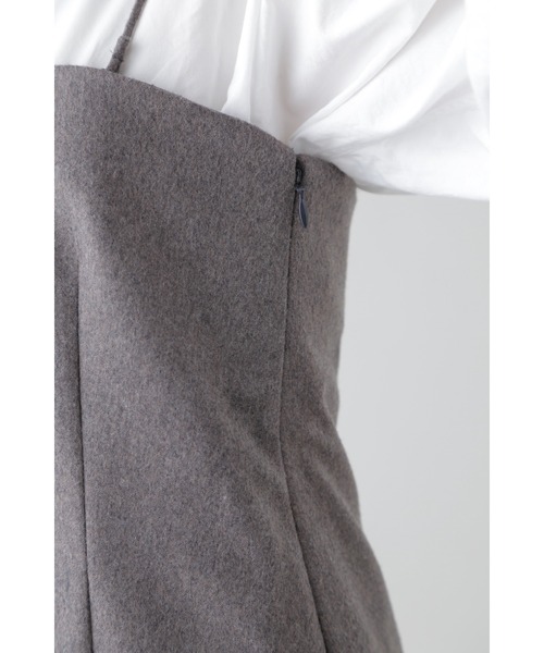 YLEVE(イレーヴ)の「YLEVE / WOOL CHAMBRAY FLANNEL OP(ワンピース・レディース・ベージュ・2/0/1)」の6枚目の写真