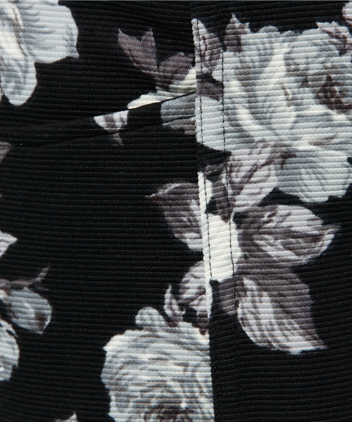 VENCEEXCHANGE（ヴァンスエクスチェンジ）の「リップル前ジップキュロット（その他パンツ・レディース・レッド系その他/ブルー/ブラック/ホワイト/オフホワイト/チャコールグレー・SMALL/MEDIUM）」の17枚目の写真