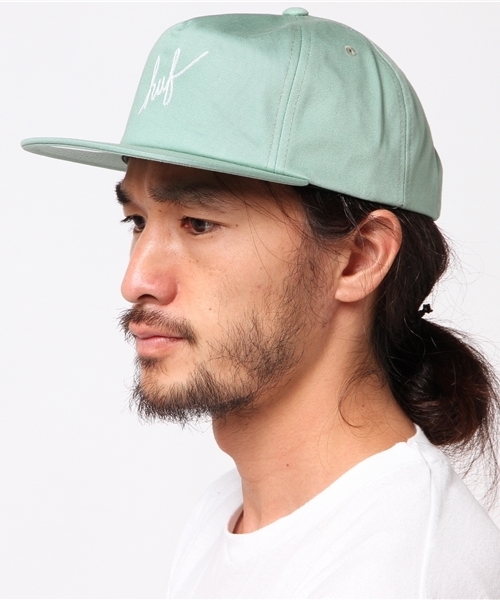 ONSPOTZ（オンスポッツ）の「HUF SNAPBACK CAP SCRIPT SAGE（キャップ・メンズ・セージグリーン・FREE）」の2枚目の写真