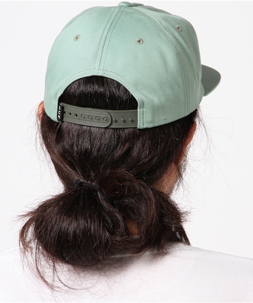 ONSPOTZ（オンスポッツ）の「HUF SNAPBACK CAP SCRIPT SAGE（キャップ・メンズ・セージグリーン・FREE）」の3枚目の写真