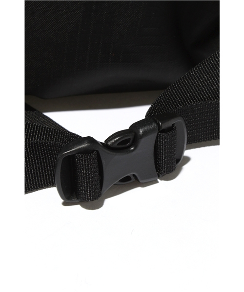 BEAMS（ビームス）の「ARC'TERYX / “CIERZO18”（バックパック/リュック・メンズ・ブラック/レッド系その他/グリーン系その他・18ﾘｯﾀｰ）」の8枚目の写真