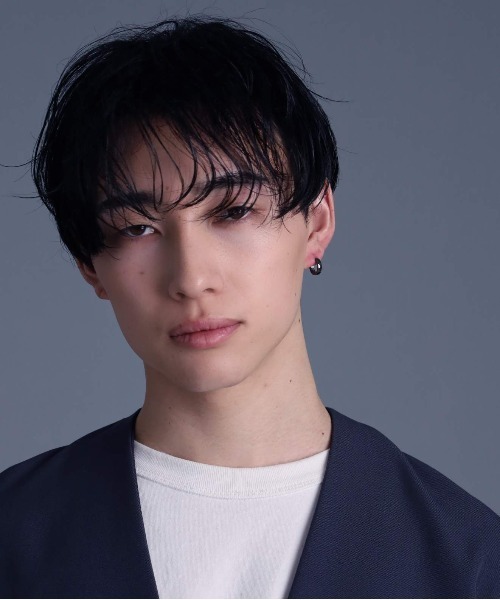 LION HEART(ライオンハート)の「【限定展開】“THE EDGE”カッティングフープピアス/サージカルステンレス(金属アレルギー対応)【LION HEART / ライオンハート】(ピアス(片耳用)・メンズ・ブラック/シルバー/ゴールド/ライトブラック/シルバー×ゴールド/シルバー系その他/ブラック系その他/ダークブラック/シルバー×ブルー/シルバー×ブラック/ピンク系その他/シルバー系その他2/ブラック系その他2/ピンクゴールド・FREE)」の16枚目の写真