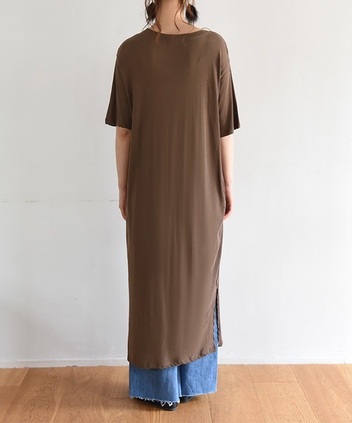 Luz Llena（ラズレナ）の「[綿100%]フロントツイスト・Tシャツワンピース（ワンピース・レディース・ブラウン/ブラック・MEDIUM）」の12枚目の写真