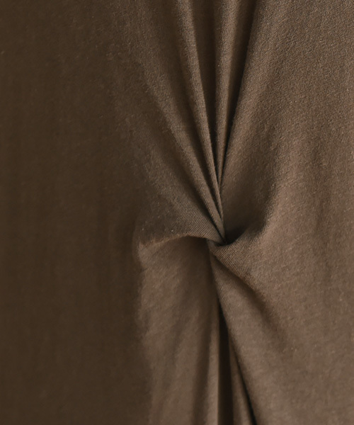 Luz Llena（ラズレナ）の「[綿100%]フロントツイスト・Tシャツワンピース（ワンピース・レディース・ブラウン/ブラック・MEDIUM）」の5枚目の写真
