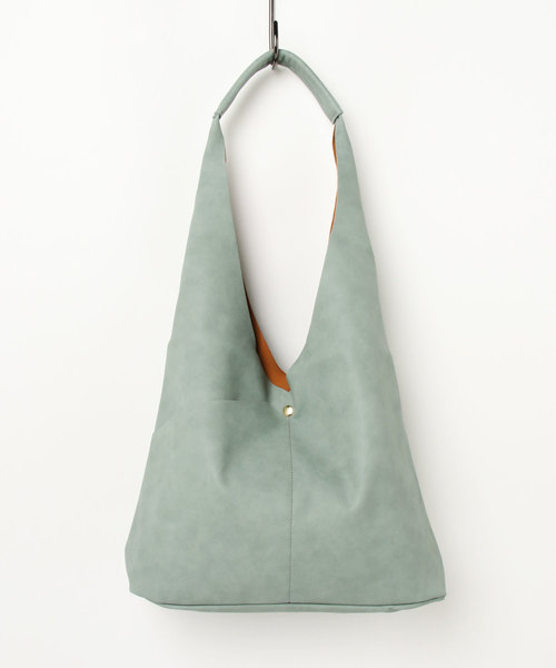 LBC（エルビーシー）の「一枚革風ザックリトートバック      （トートバッグ・レディース・ブラック/マスタード/ライトブラウン/ベージュ/ミント・FREE）」の4枚目の写真