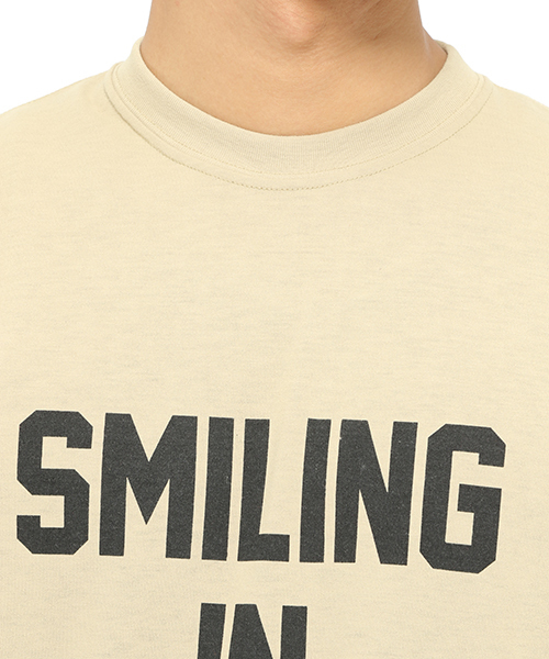 LAKOLE（ラコレ）の「【吸水速乾】スマイルプリントBIG-Tシャツ / LAKOLE（Tシャツ/カットソー・メンズ・ホワイト/ベージュ/オレンジ・MEDIUM/LARGE）」の10枚目の写真