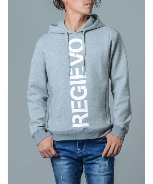 REGIEVO(レジエボ)の「【REGIEVO】REGIEVOロゴプリントプルパーカー(スウェット・メンズ・ブラック/グレー/オフホワイト・MEDIUM/LARGE/X-LARGE)」の1枚目の写真