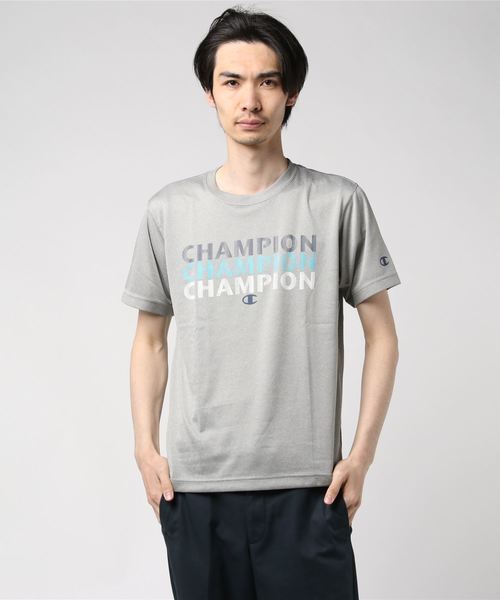 Champion(チャンピオン)の「【CHAMPION】グラデーションロゴTシャツ(Tシャツ/カットソー・メンズ・ホワイト/ネイビー/グレー・MEDIUM/LARGE)」の2枚目の写真
