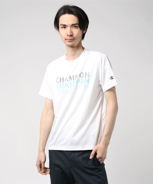 Champion(チャンピオン)の「【CHAMPION】グラデーションロゴTシャツ(Tシャツ/カットソー・メンズ・ホワイト/ネイビー/グレー・MEDIUM/LARGE)」の1枚目の写真
