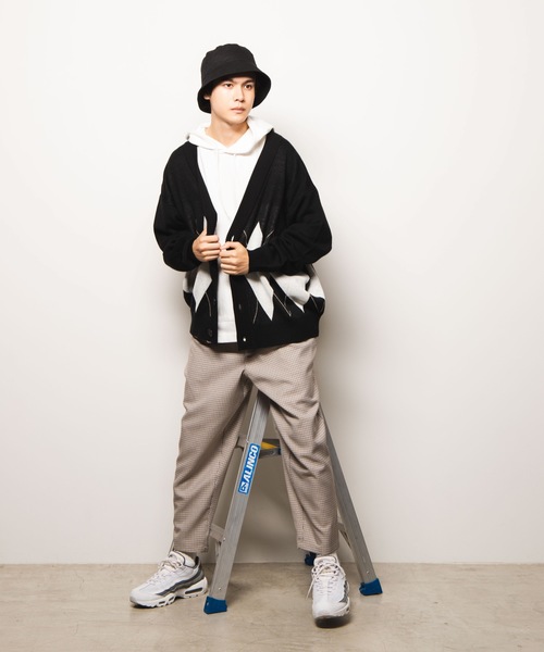 WEGO（ウィゴー）の「WEGO/アーガイルニットカーディガン（カーディガン/ボレロ・メンズ・ブラック/ブラウン/杢グレー・MEDIUM/LARGE）」の14枚目の写真